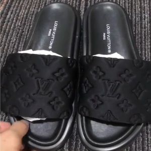 Louis Vuitton pool pillow comfort mule slides